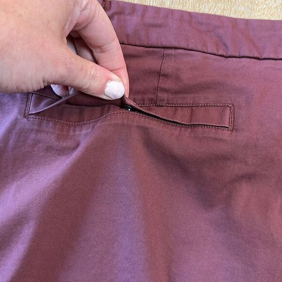 Lululemon Commission Short Slim *Chino 9" - Picture 7 of 8